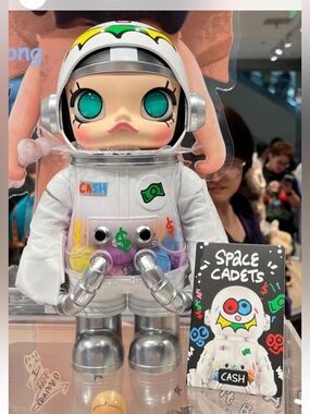 SECRET!!!!! Mega Space Molly 'Space Cadets' Pop Mart. “ CASH” sealed in box